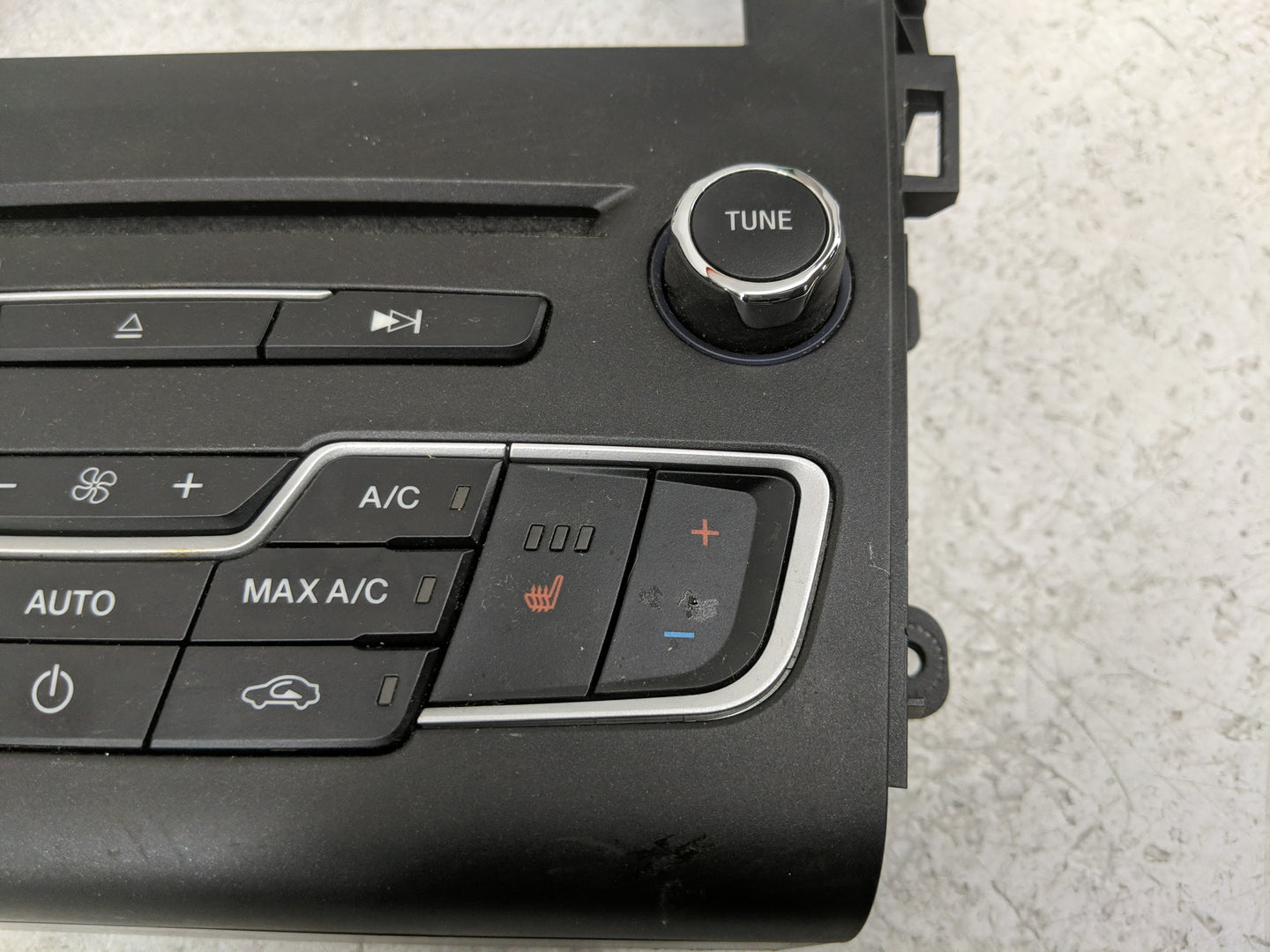 2016-2020 Ford Fusion Radio Control Panel - Oemusedautoparts1.com