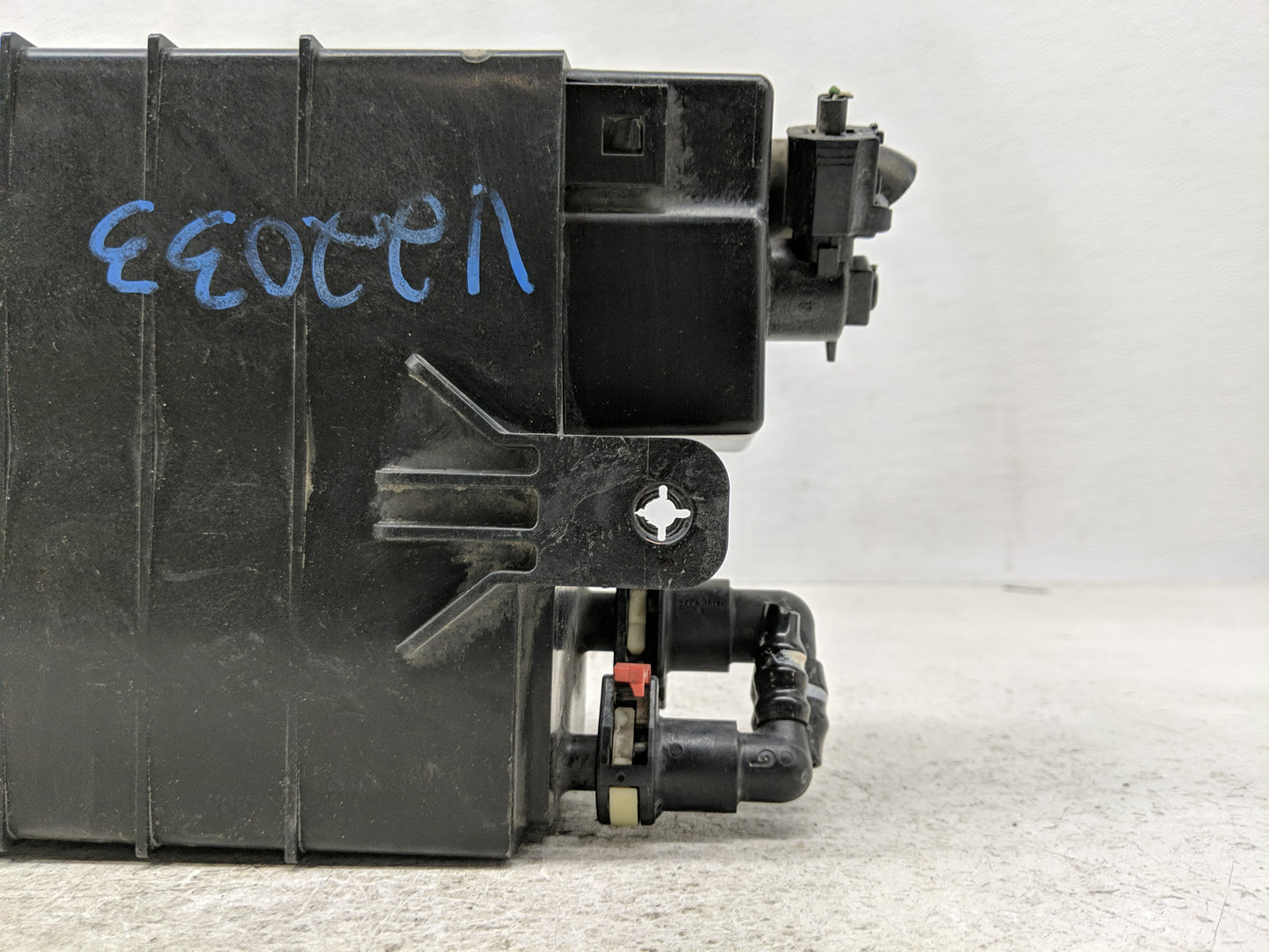 2016 Ford Fusion Fuel Vapor Charcoal Canister - Oemusedautoparts1.com