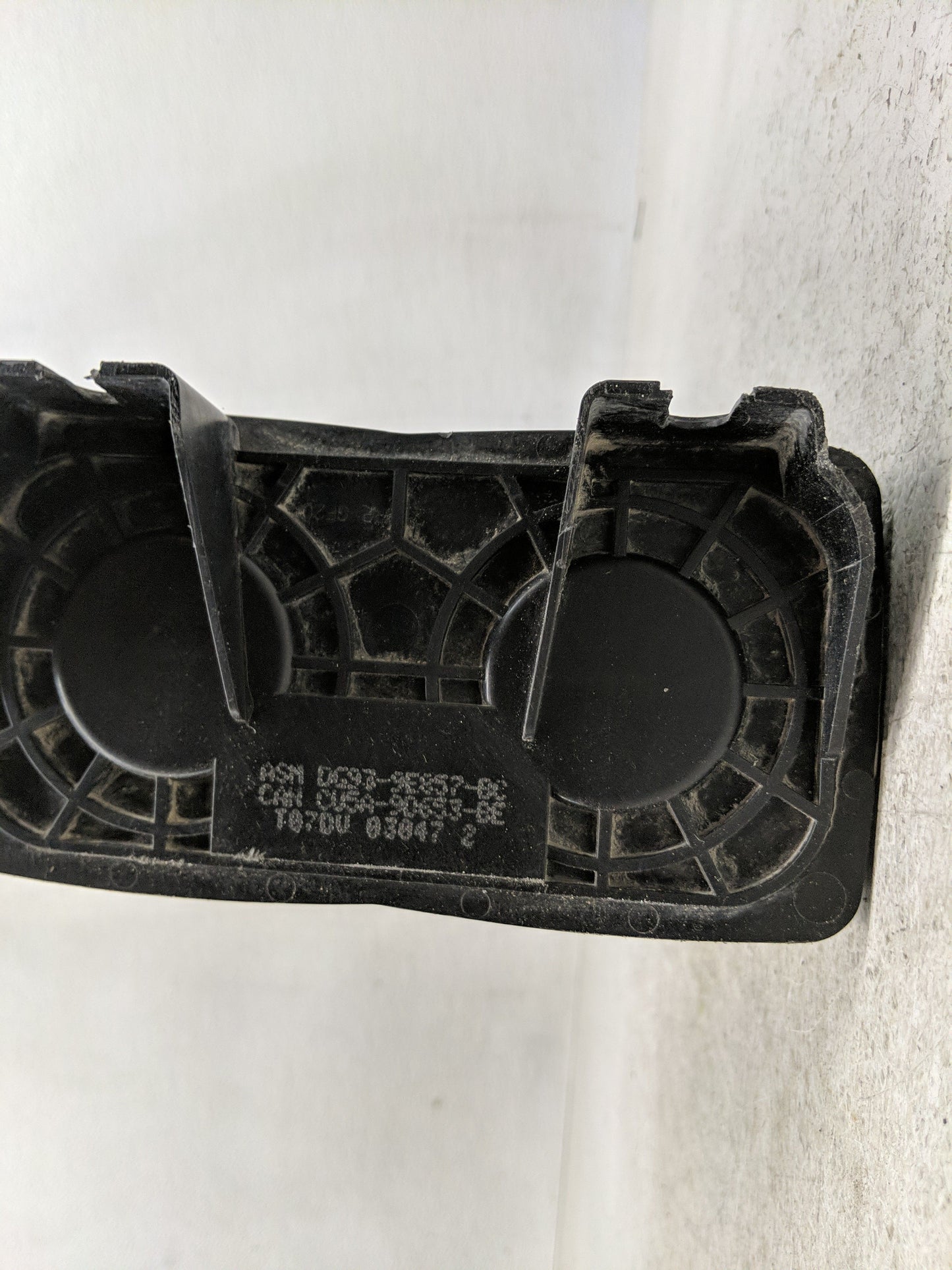 2016 Ford Fusion Fuel Vapor Charcoal Canister 1261281 - Oemusedautoparts1.com