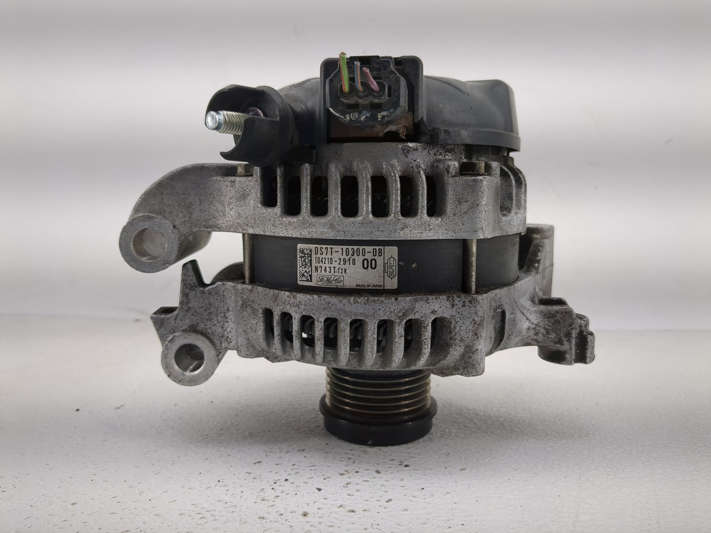 2016-2020 Ford Fusion Alternator Replacement Generator Charging Assembly Engine OEM P/N:104210-2910 DS7T-10300-DB Fits OEM U