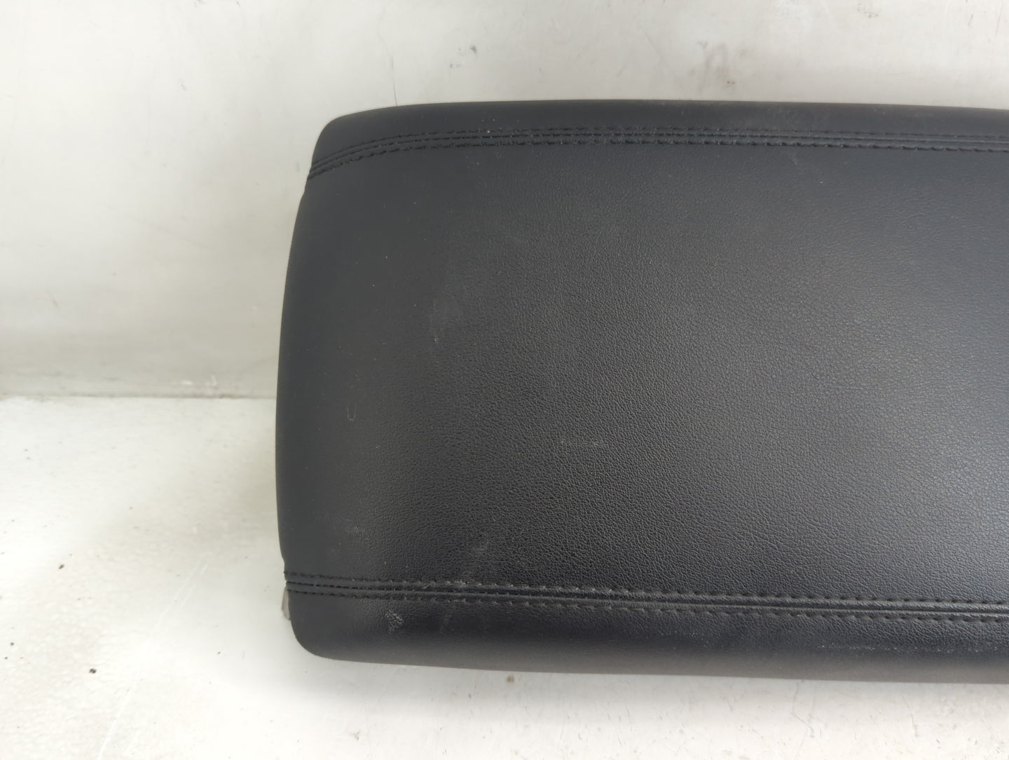 2016 Ford Fusion Center Console Armrest Cover Lid Fits OEM Used Auto Parts - Oemusedautoparts1.com