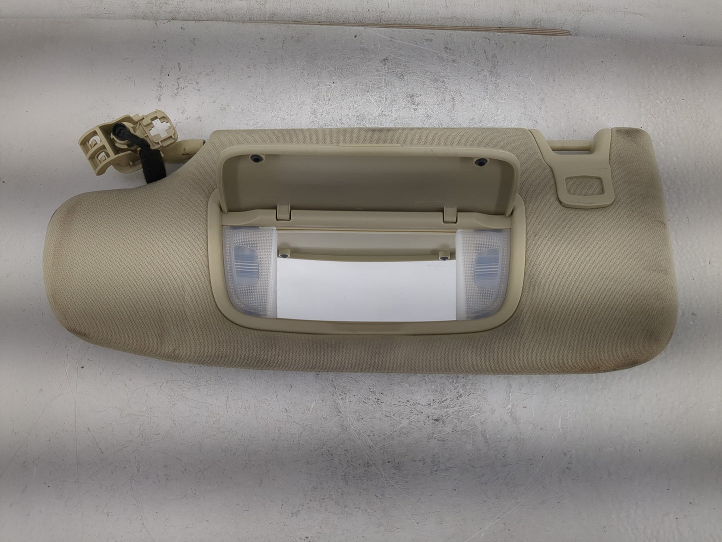 2015-2016 Ford Fusion Sun Visor Shade Replacement Driver Left Mirror Fits Fits 2015 2016 OEM Used Auto Parts - Oemusedautopa