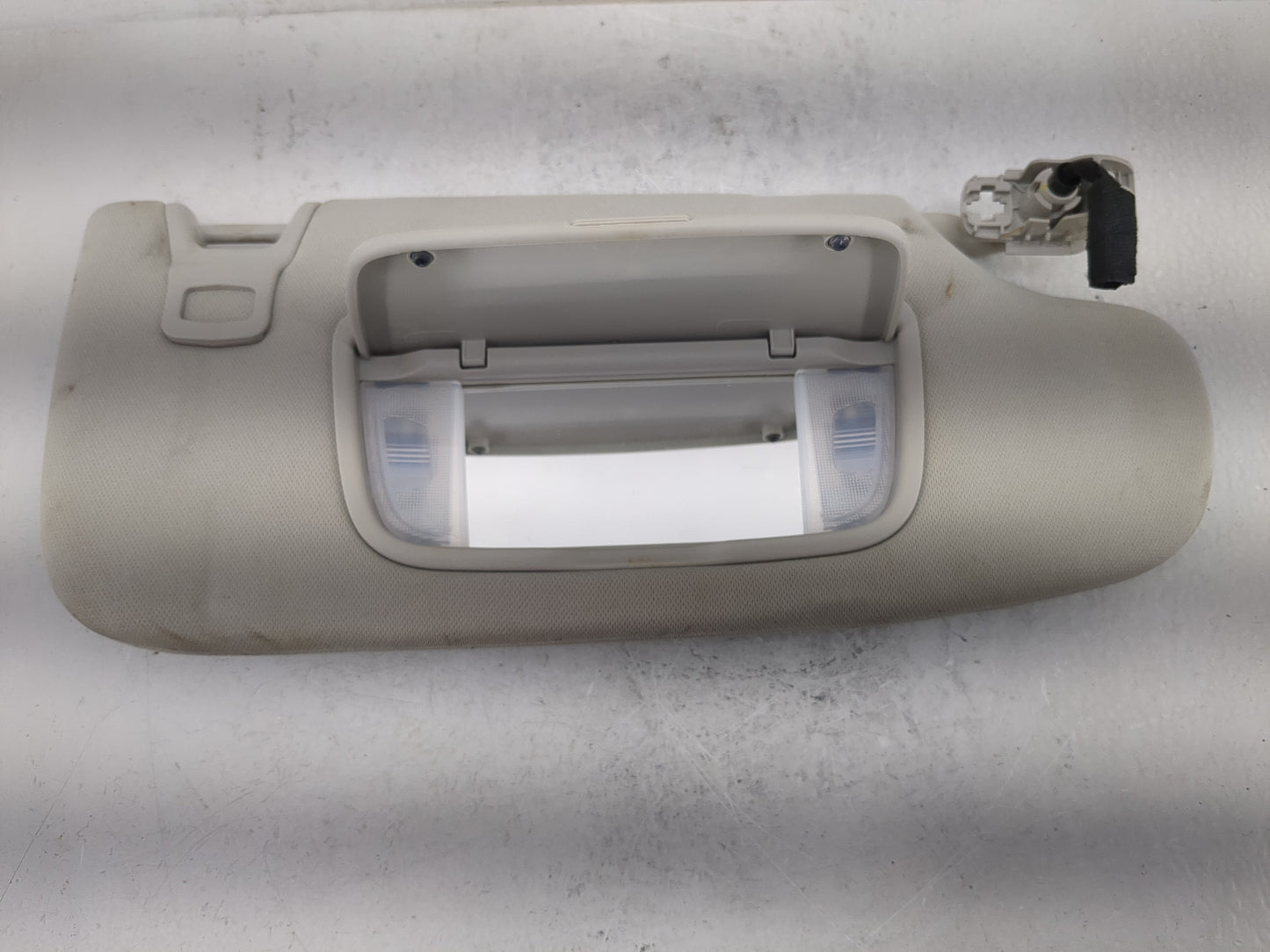 2015-2016 Ford Fusion Sun Visor Shade Replacement Passenger Right Mirror Fits Fits 2015 2016 OEM Used Auto Parts - Oemusedau