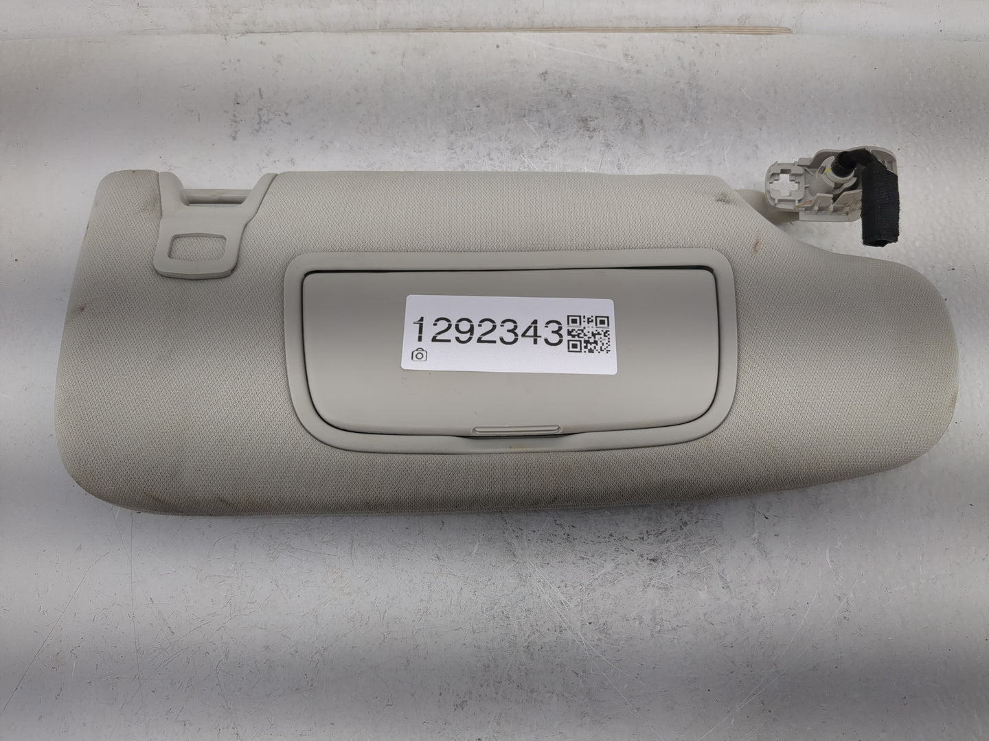 2015-2016 Ford Fusion Sun Visor Shade Replacement Passenger Right Mirror Fits Fits 2015 2016 OEM Used Auto Parts - Oemusedau