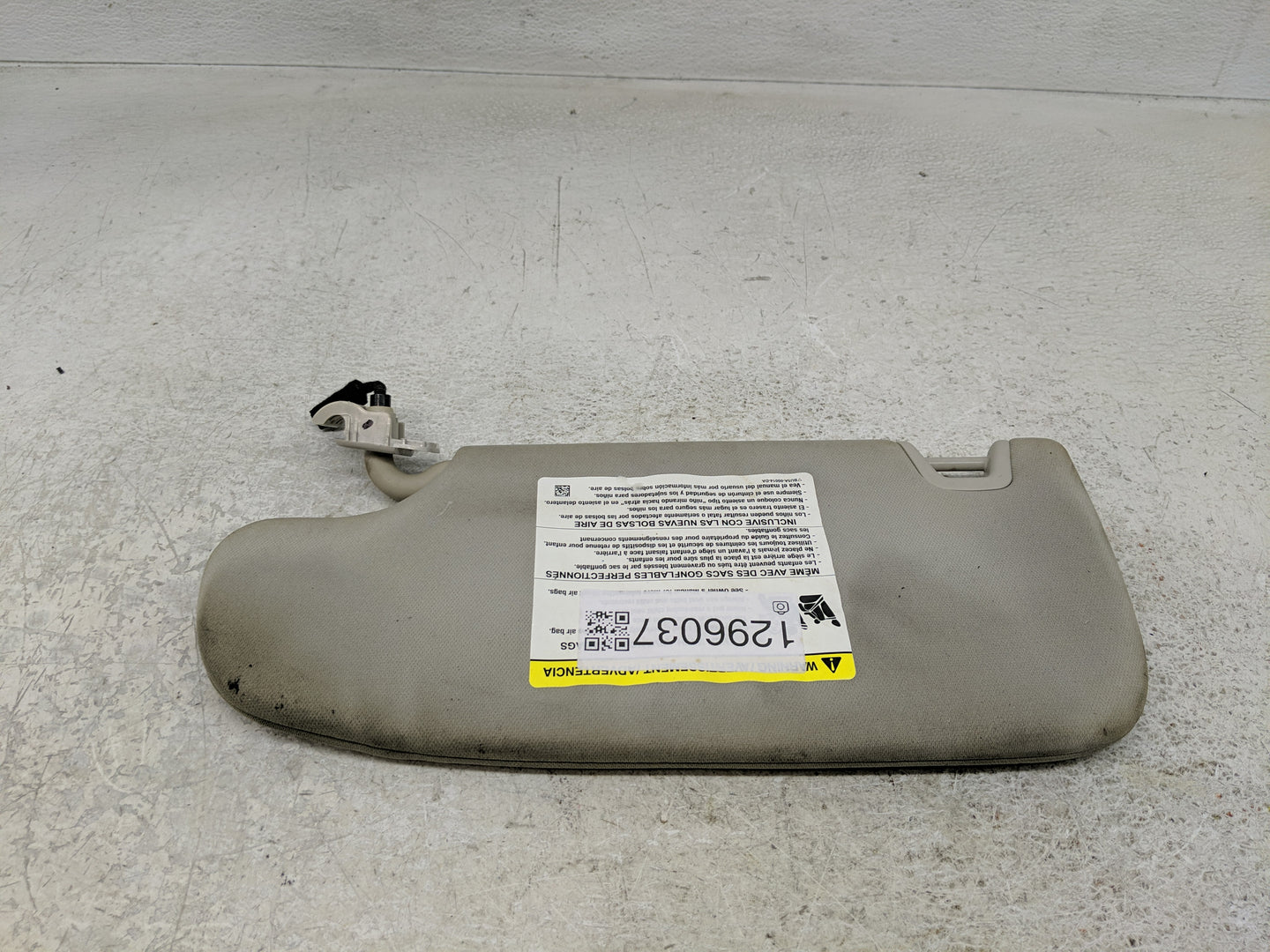 2015-2016 Ford Fusion Sun Visor Shade Replacement Passenger Right Mirror Fits Fits 2015 2016 OEM Used Auto Parts - Oemusedau