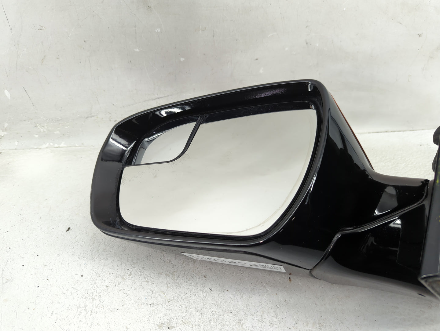 2016-2020 Ford Fusion Driver Side View Mirror - Left Door Mirror OEM Used - Oemusedautoparts1.com