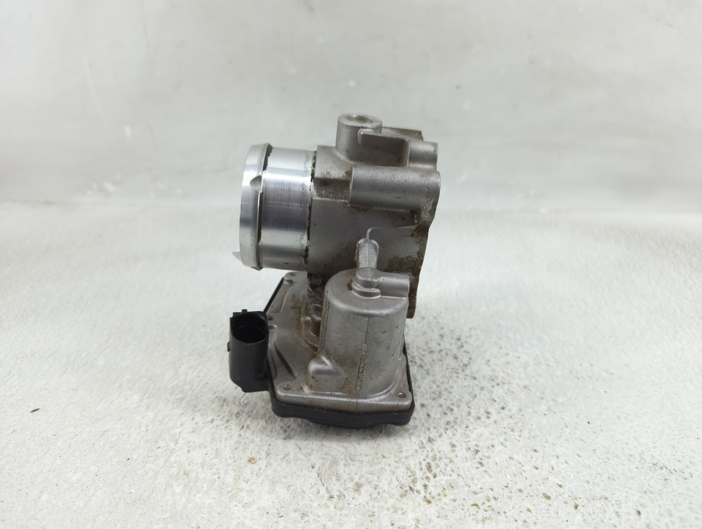 2014-2020 Ford Fusion Throttle Body P/N:DS7G-9F991-BB Fits Fits 2014 2015 2016 2017 2018 2019 2020 OEM Used Auto Parts - Oem