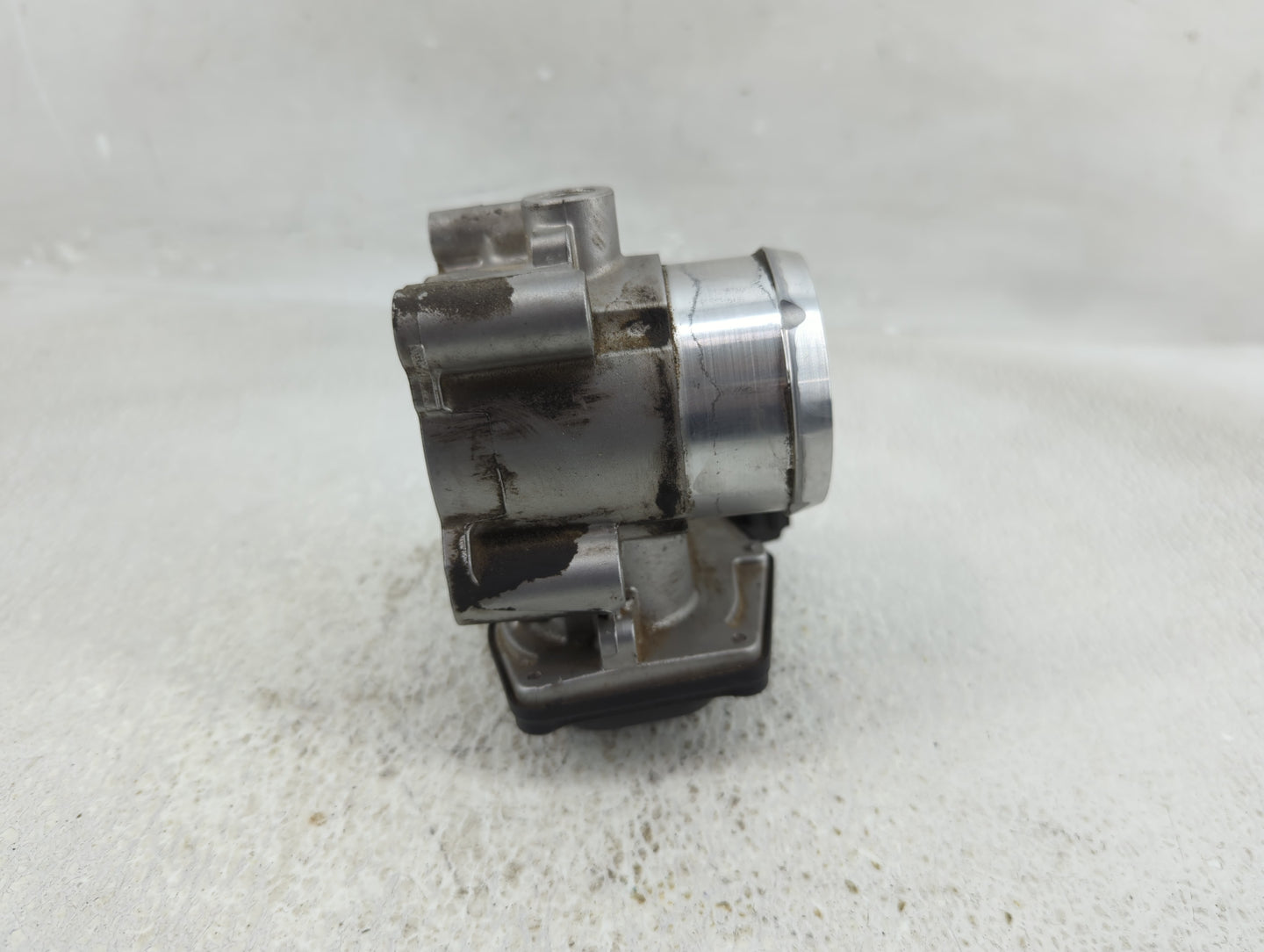2014-2020 Ford Fusion Throttle Body P/N:DS7G-9F991-BB Fits Fits 2014 2015 2016 2017 2018 2019 2020 OEM Used Auto Parts - Oem