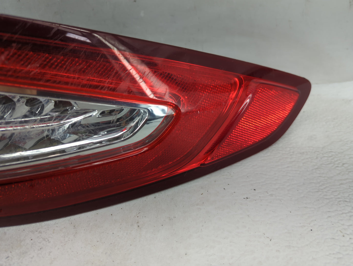 2013-2016 Ford Fusion Tail Light Assembly Passenger Right OEM P/N:DS73-13404-AL Fits Fits 2013 2014 2015 2016 OEM Used Auto 