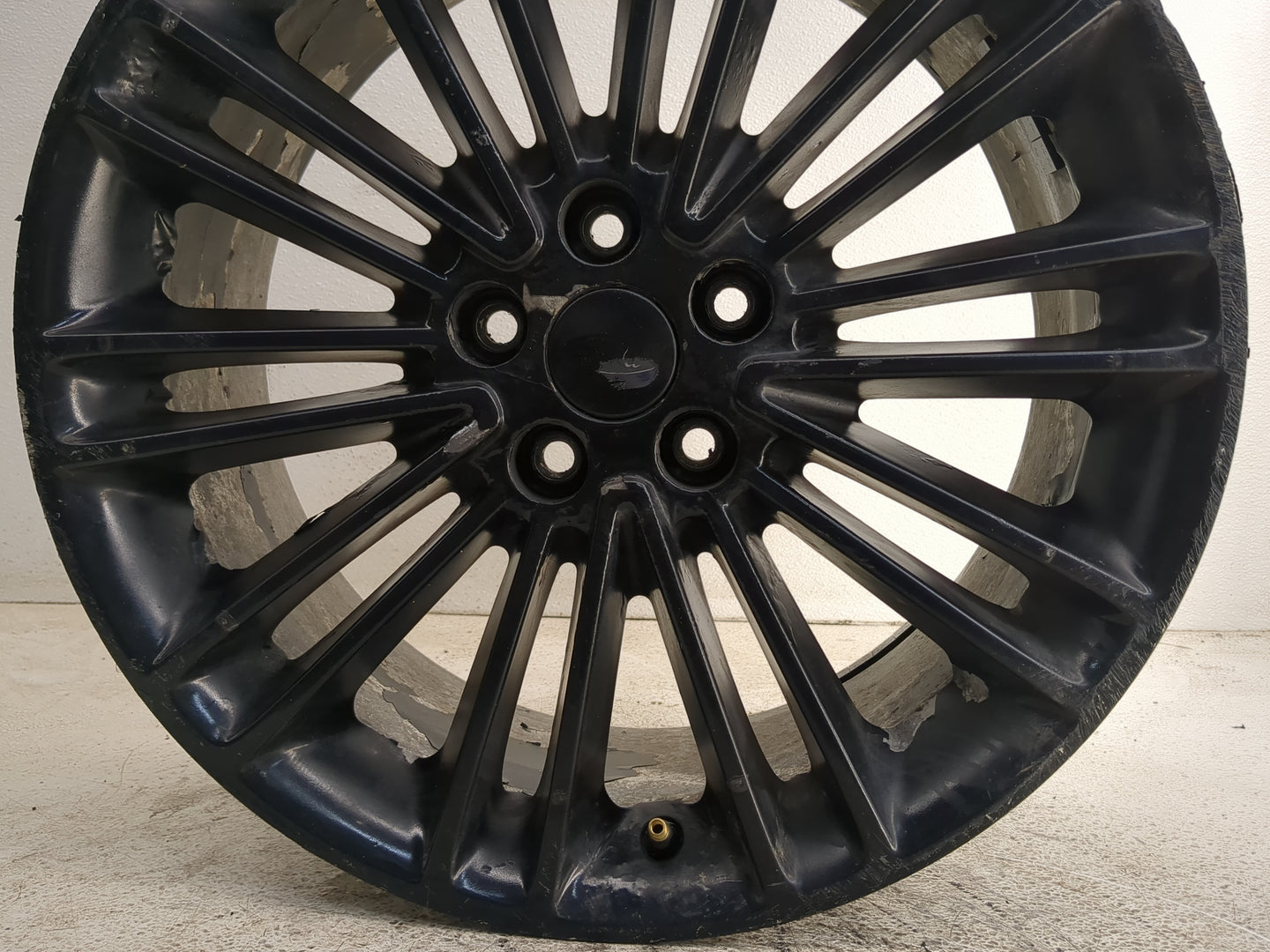 2013-2016 Ford Fusion Oem Wheel Rim 1356647 - Oemusedautoparts1.com