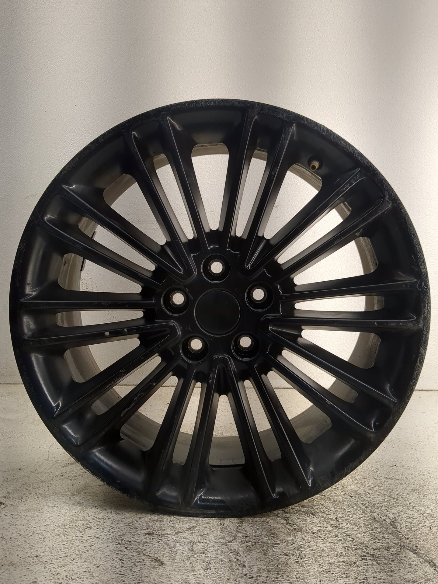 2013-2016 Ford Fusion Oem Wheel Rim - Oemusedautoparts1.com