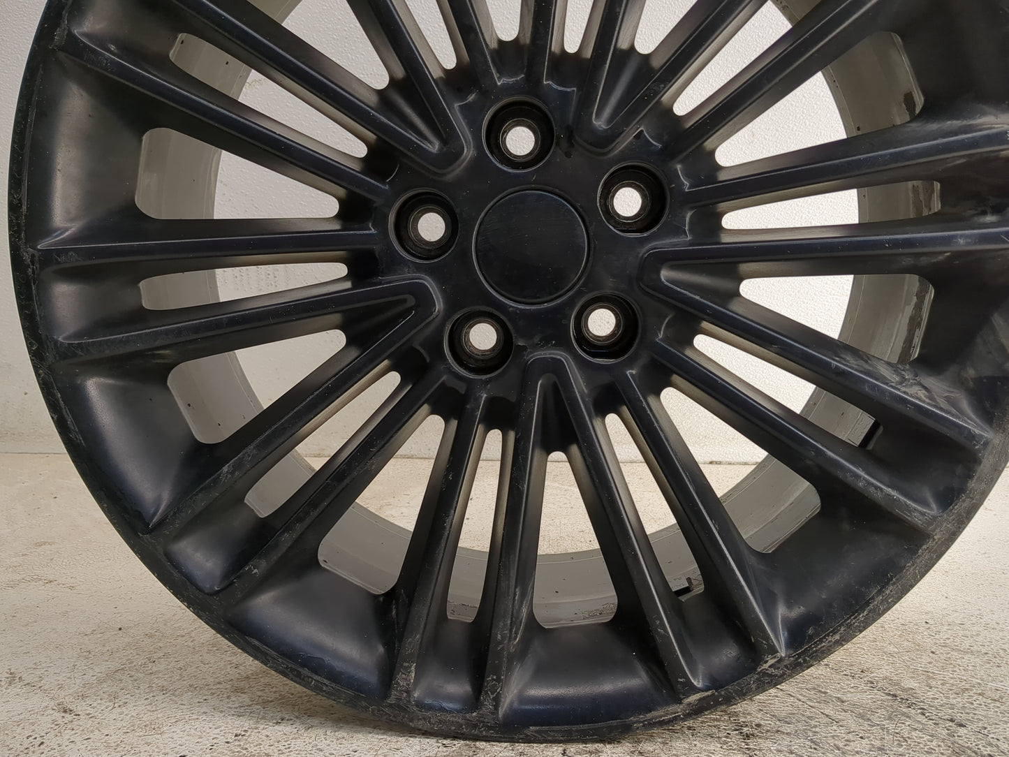 2013-2016 Ford Fusion Oem Wheel Rim 1356652 - Oemusedautoparts1.com