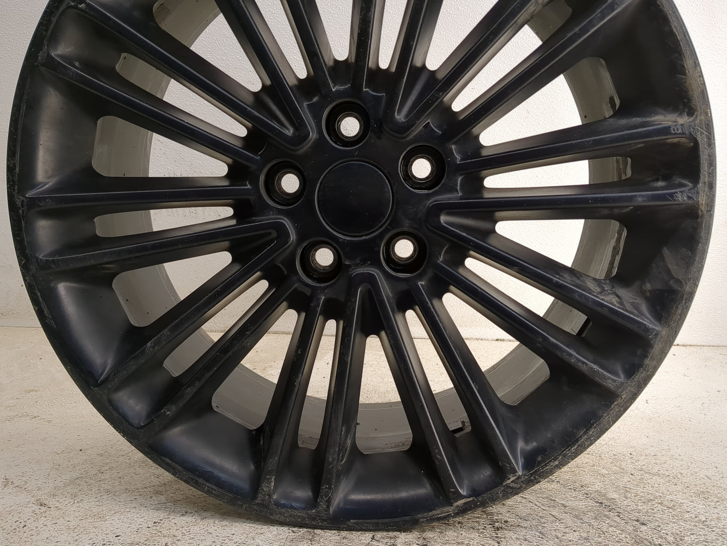 2013-2016 Ford Fusion Oem Wheel Rim 1356652 - Oemusedautoparts1.com
