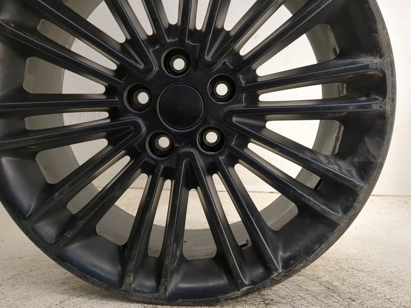 2013-2016 Ford Fusion Oem Wheel Rim 1356652 - Oemusedautoparts1.com