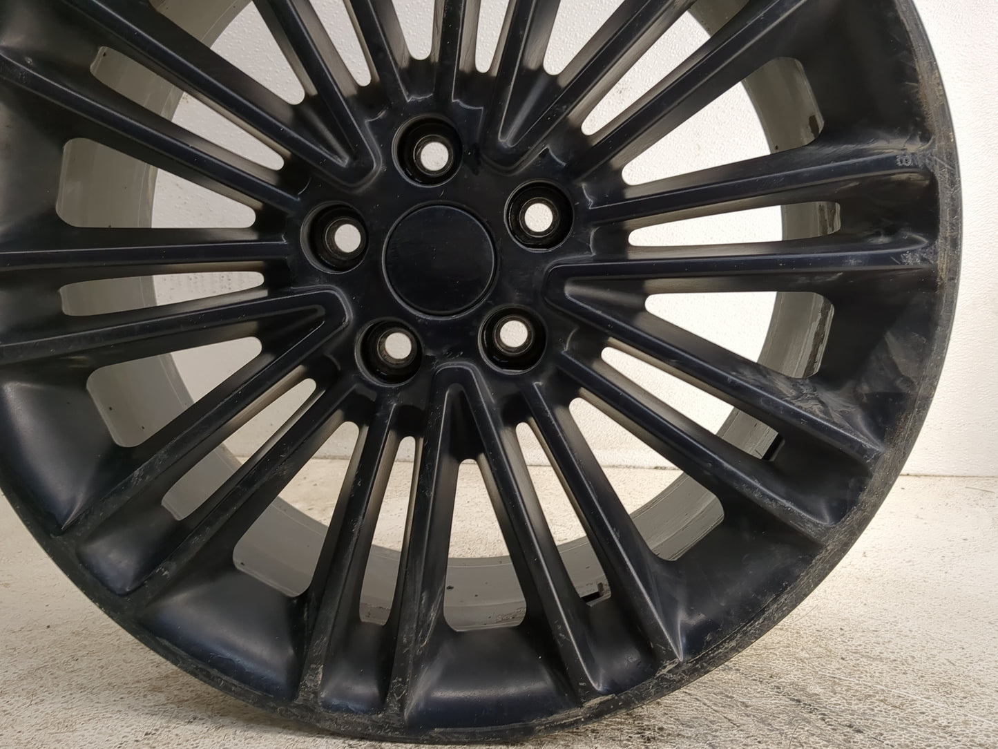 2013-2016 Ford Fusion Oem Wheel Rim 1356652 - Oemusedautoparts1.com