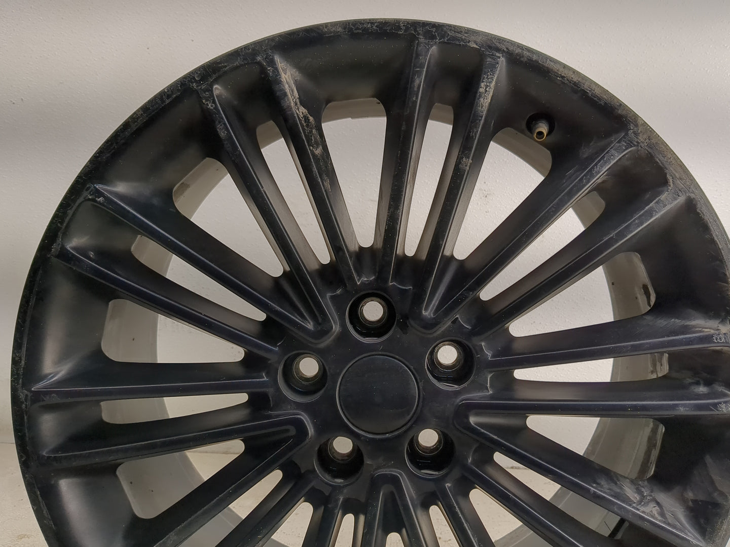 2013-2016 Ford Fusion Oem Wheel Rim 1356652 - Oemusedautoparts1.com