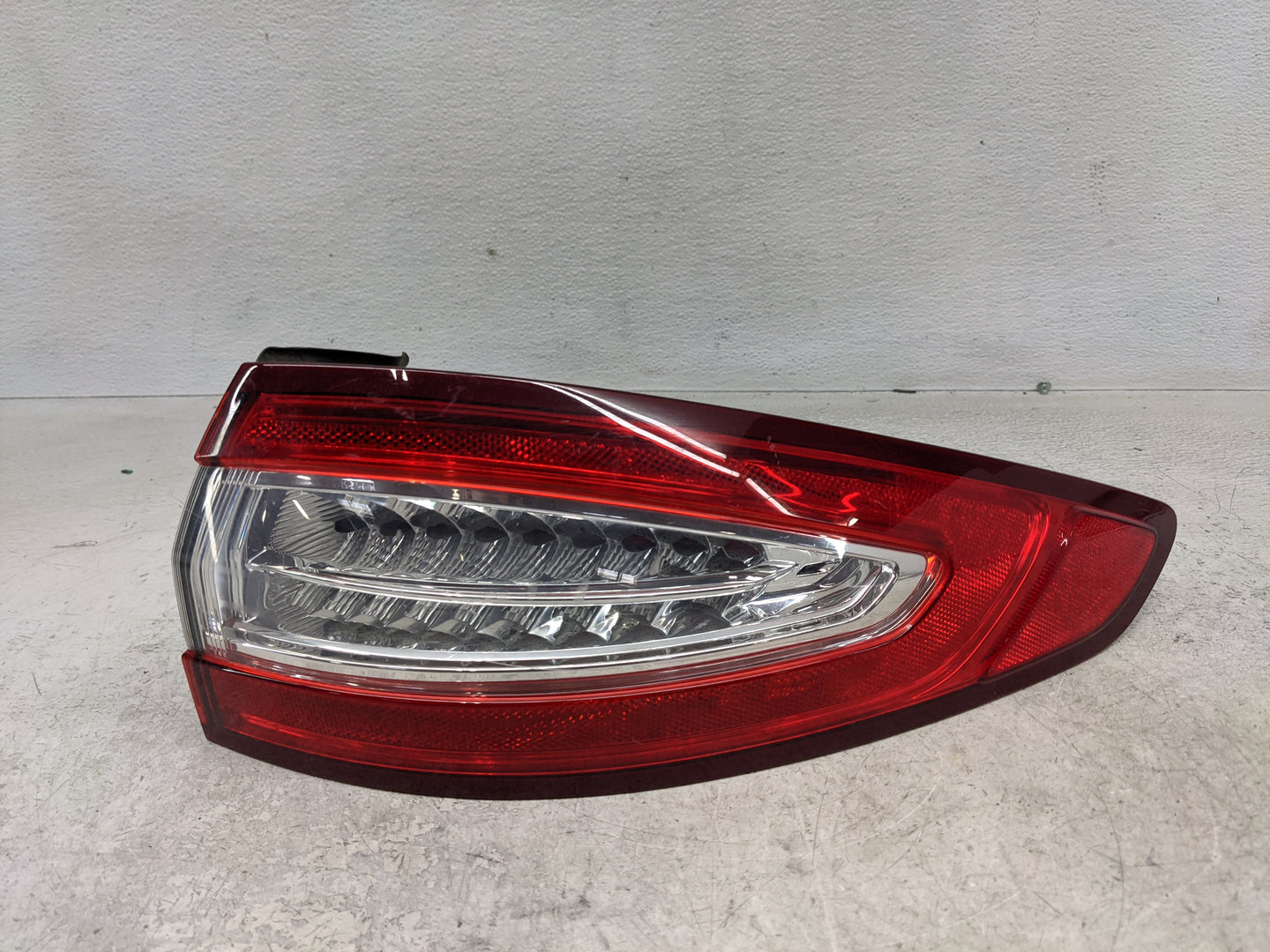 2016 Ford Fusion Tail Light Assembly Passenger Right OEM Fits OEM Used Auto Parts - Oemusedautoparts1.com