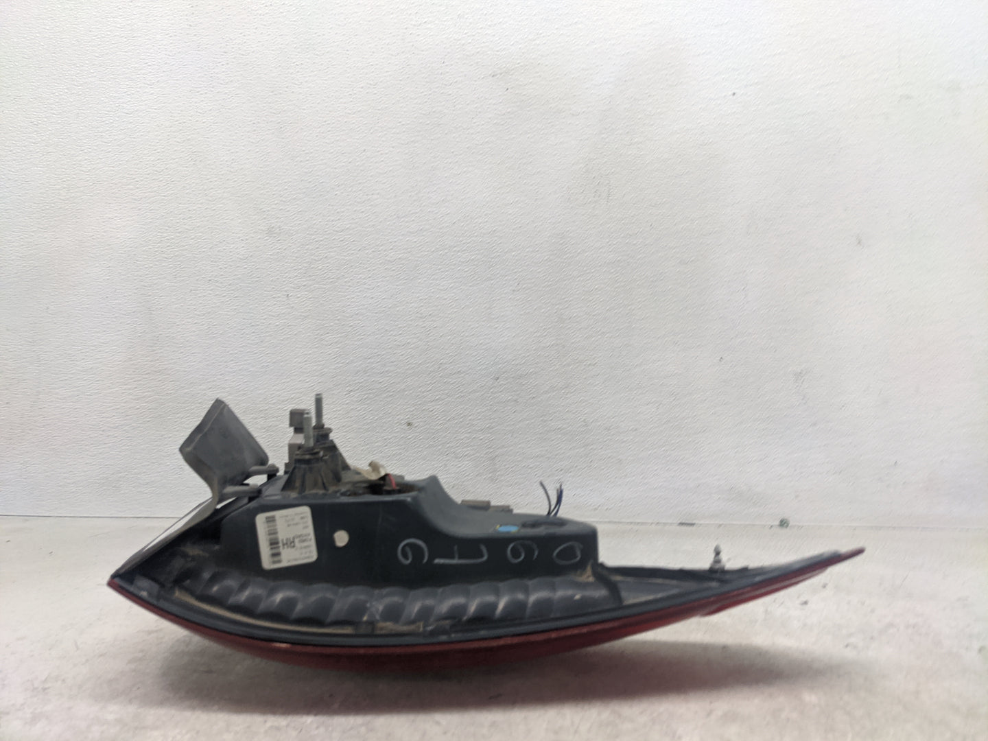 2013-2016 Ford Fusion Tail Light Assembly Passenger Right OEM Fits Fits 2013 2014 2015 2016 OEM Used Auto Parts - Oemusedaut