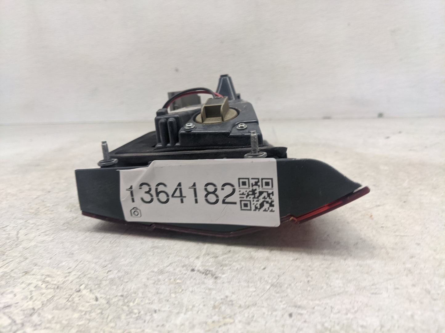 2013-2016 Ford Fusion Tail Light Assembly Passenger Right OEM Fits Fits 2013 2014 2015 2016 OEM Used Auto Parts - Oemusedaut