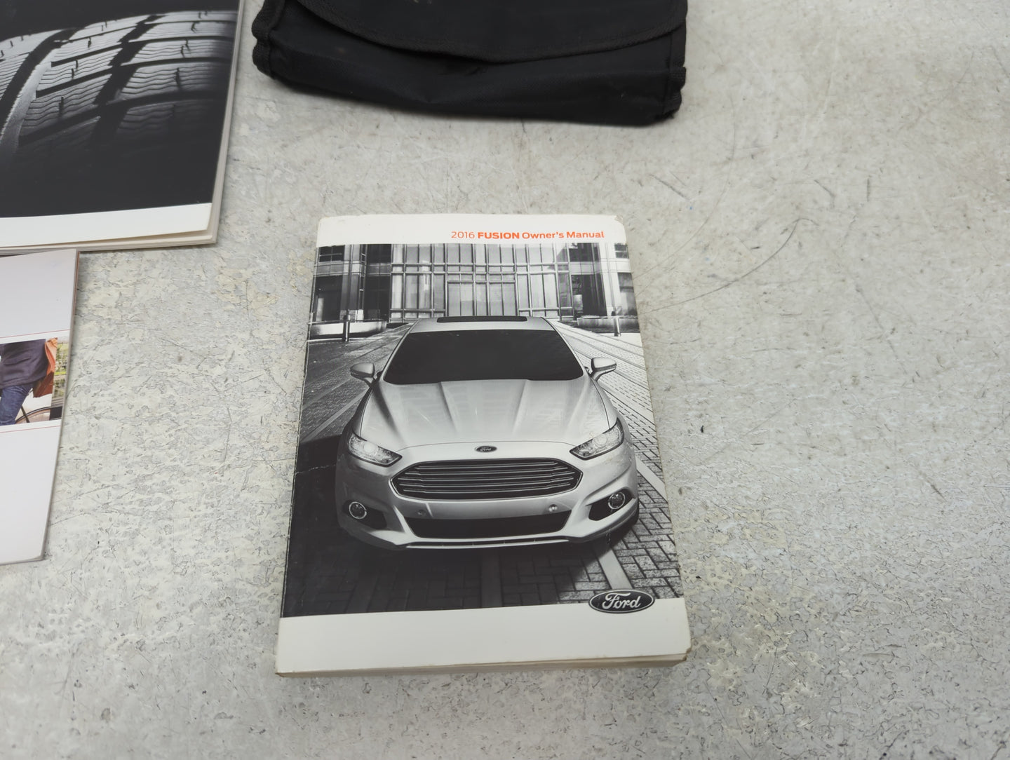 2016 Ford Fusion Owners Manual Book Guide P/N:GE5J19A321AA OEM Used Auto Parts - Oemusedautoparts1.com