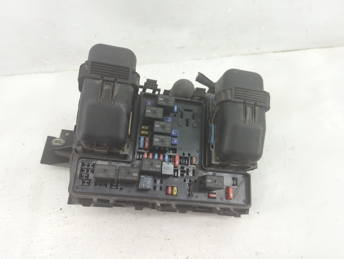 2015-2016 Ford Fusion Fusebox Fuse Box Panel Relay Module P/N:G2GT14A075AA Fits Fits 2015 2016 OEM Used Auto Parts - Oemused