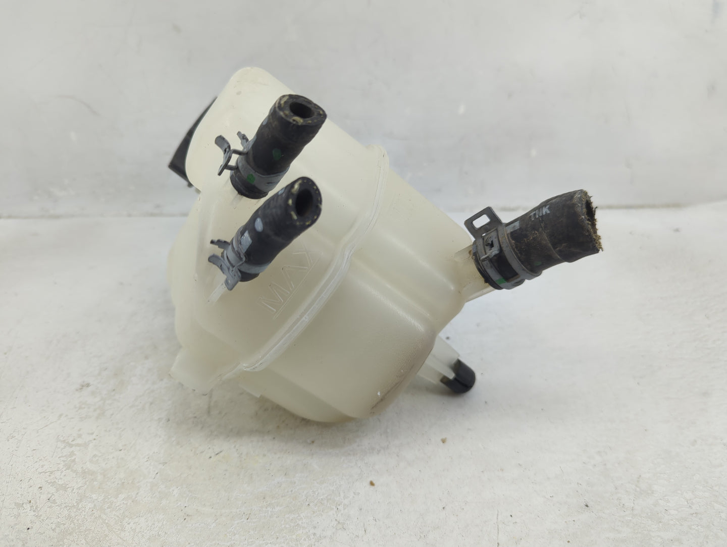 2013-2016 Ford Fusion Radiator Coolant Overflow Expansion Tank Bottle 1389867 - Oemusedautoparts1.com