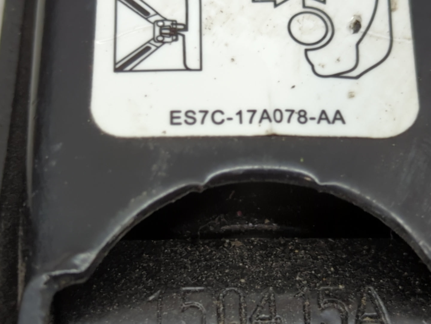 2016 Ford Fusion Spare Scissor Car Jack - Oemusedautoparts1.com