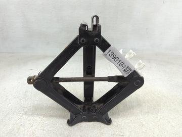2016 Ford Fusion Spare Scissor Car Jack - Oemusedautoparts1.com