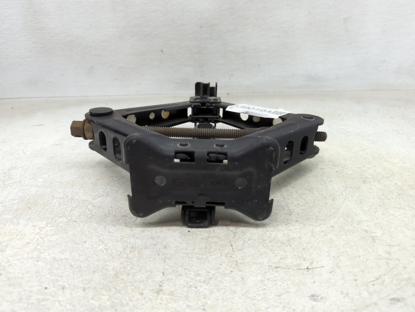 2016 Ford Fusion Spare Scissor Car Jack 1390194 - Oemusedautoparts1.com