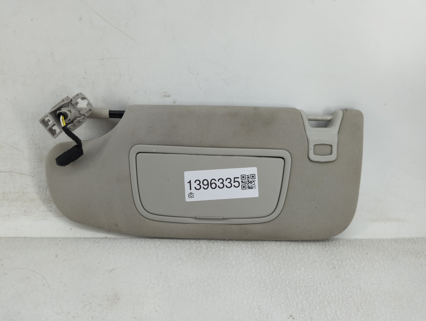 2015-2016 Ford Fusion Sun Visor Shade Replacement Passenger Right Mirror Fits Fits 2015 2016 OEM Used Auto Parts - Oemusedau