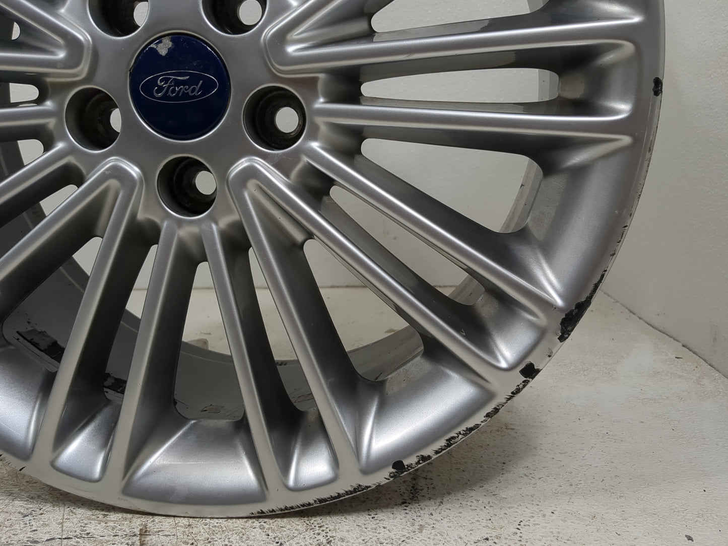2013-2016 Ford Fusion Oem Wheel Rim 1397380 - Oemusedautoparts1.com