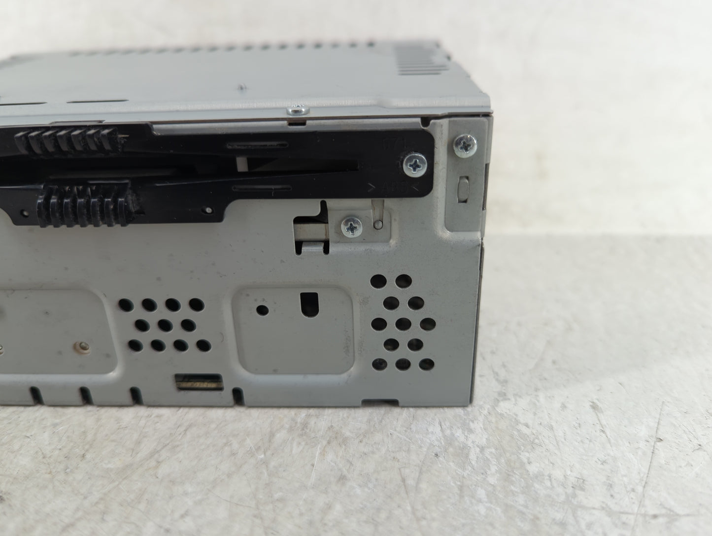 2016-2017 Ford Fusion Radio AM FM Cd Player Receiver Replacement P/N:FS7T-19C107-YC Fits Fits 2016 2017 OEM Used Auto Parts 