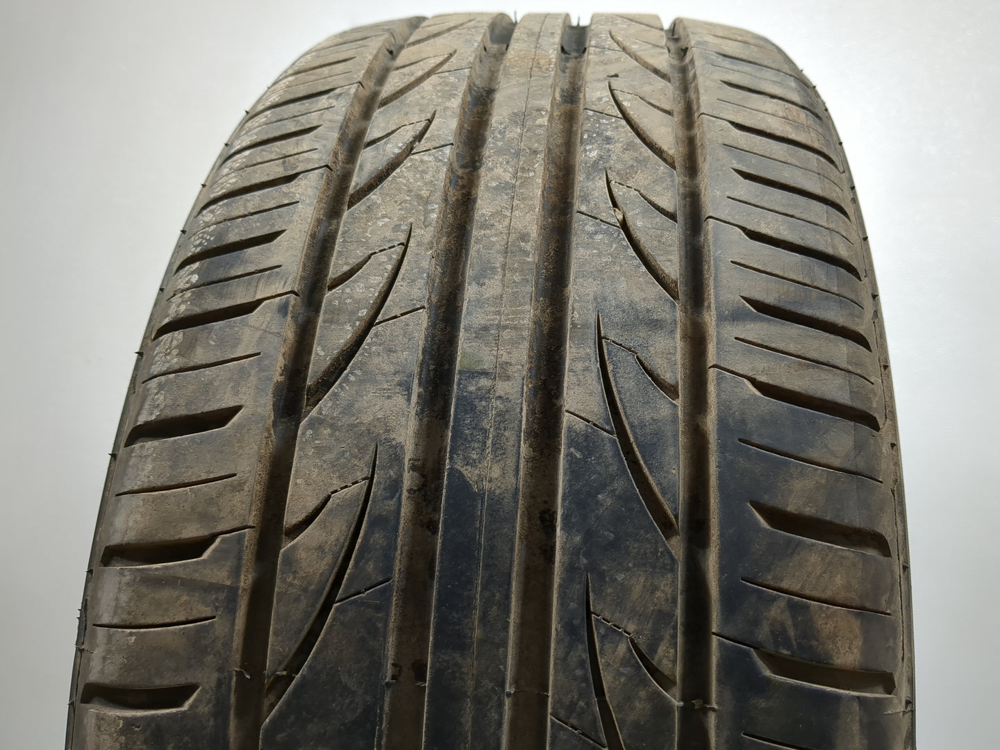 Used Tire 235/45R18 LEXANI LX UHP-207 98W - Tread Depth 8/32 - Oemusedautoparts1.com