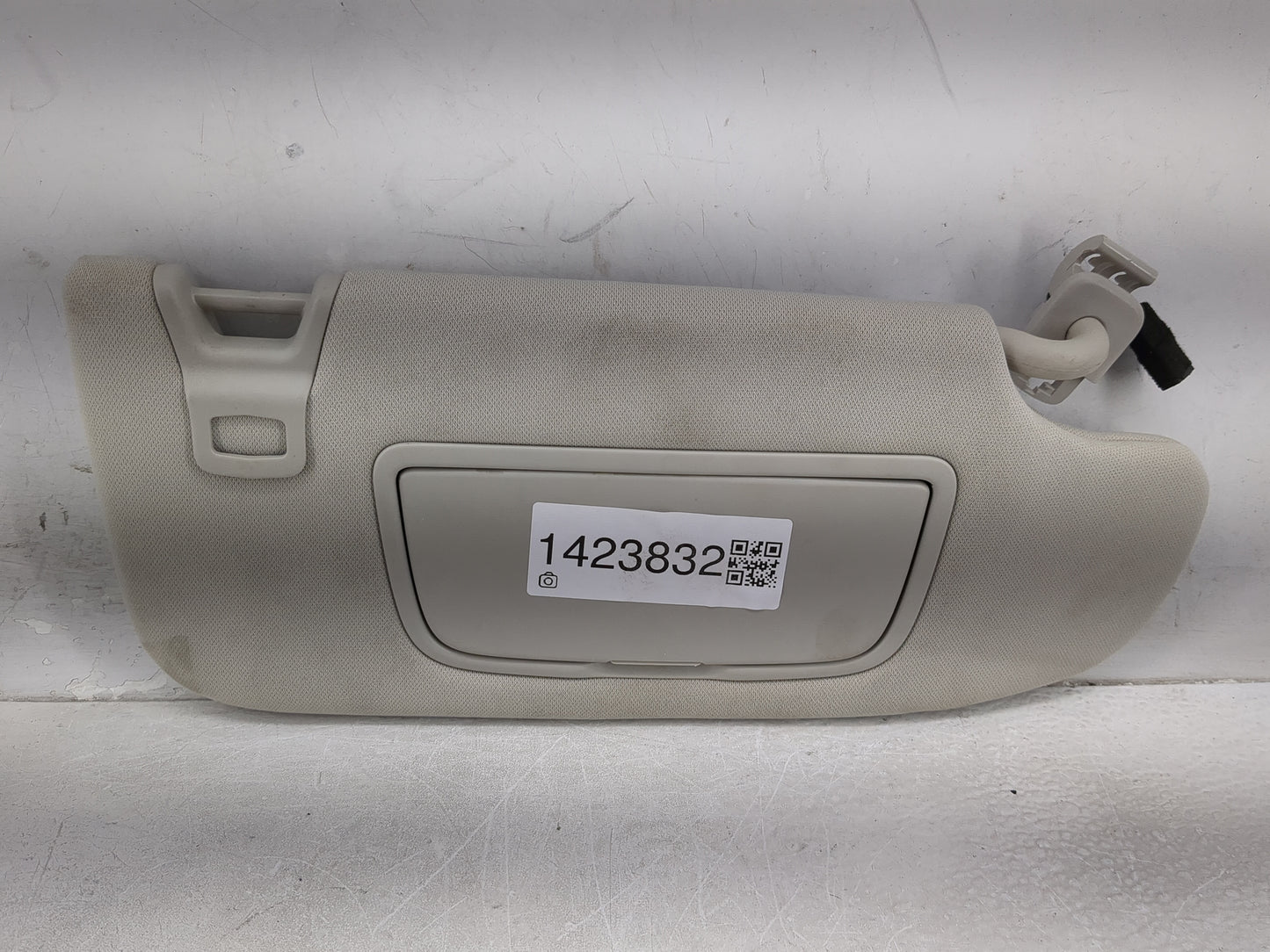 2015-2016 Ford Fusion Sun Visor Shade Replacement Passenger Right Mirror Fits Fits 2015 2016 OEM Used Auto Parts - Oemusedau