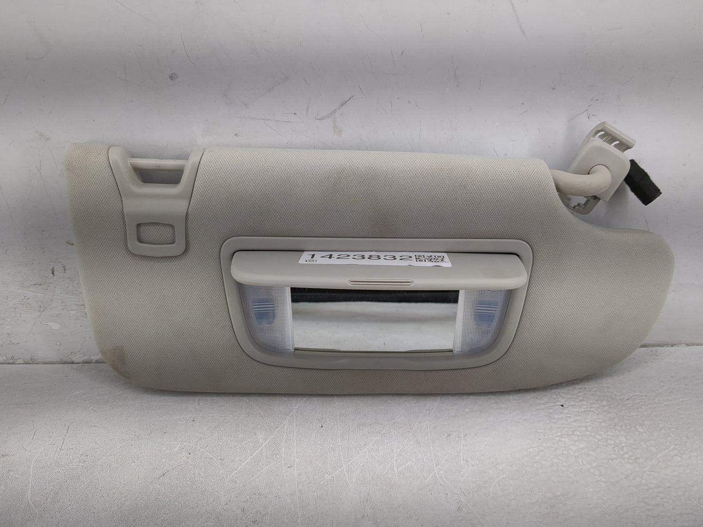 2015-2016 Ford Fusion Sun Visor Shade Replacement Passenger Right Mirror Fits Fits 2015 2016 OEM Used Auto Parts - Oemusedau