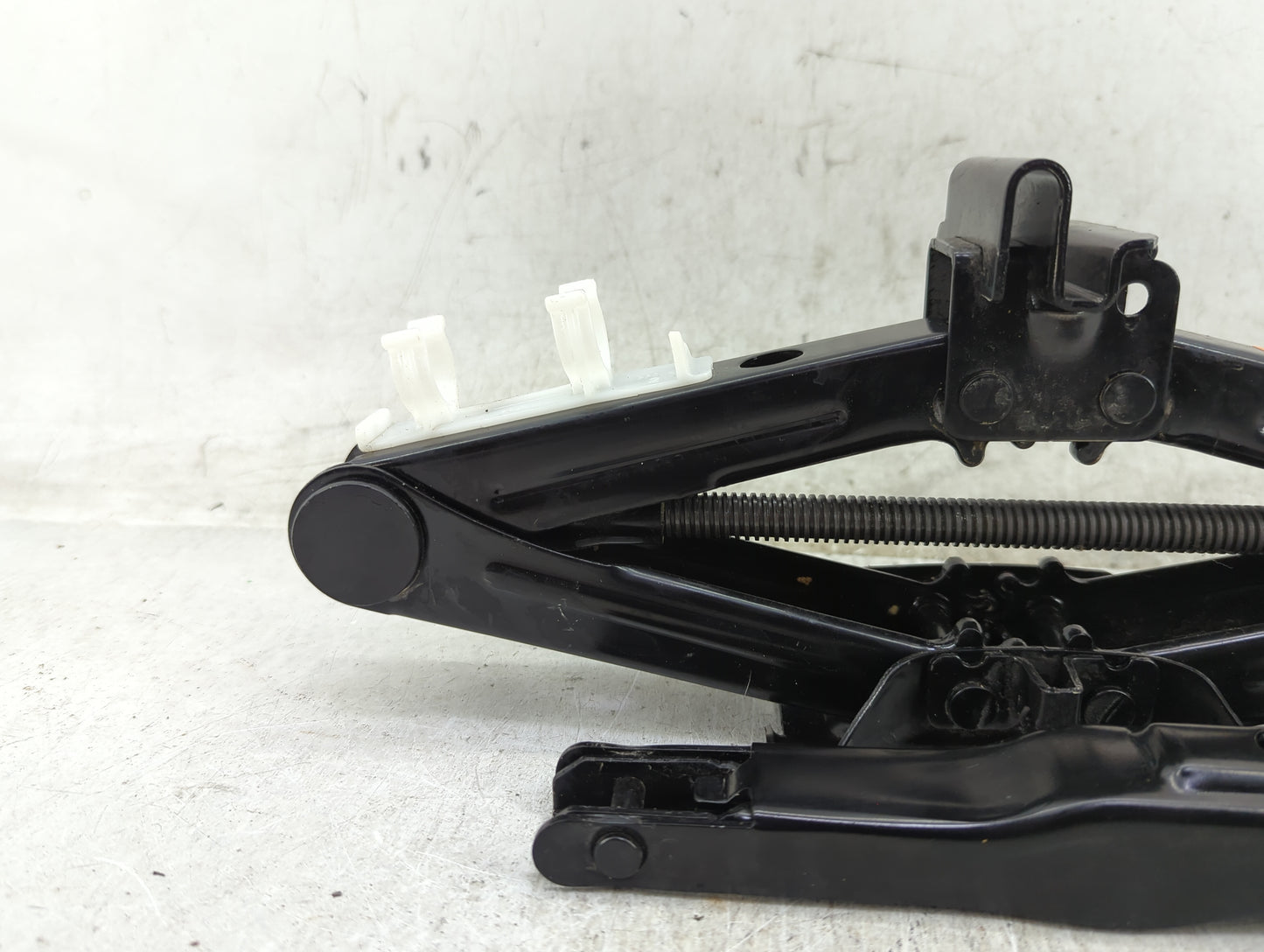 2016 Ford Fusion Spare Scissor Car Jack - Oemusedautoparts1.com
