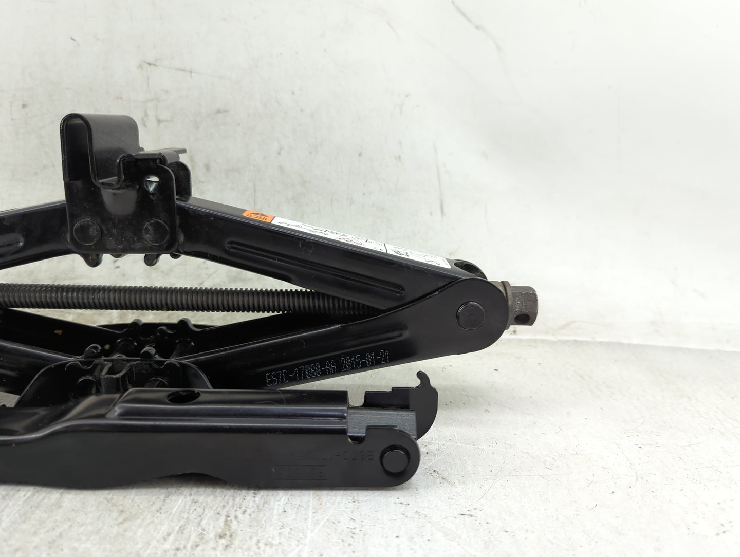 2016 Ford Fusion Spare Scissor Car Jack - Oemusedautoparts1.com