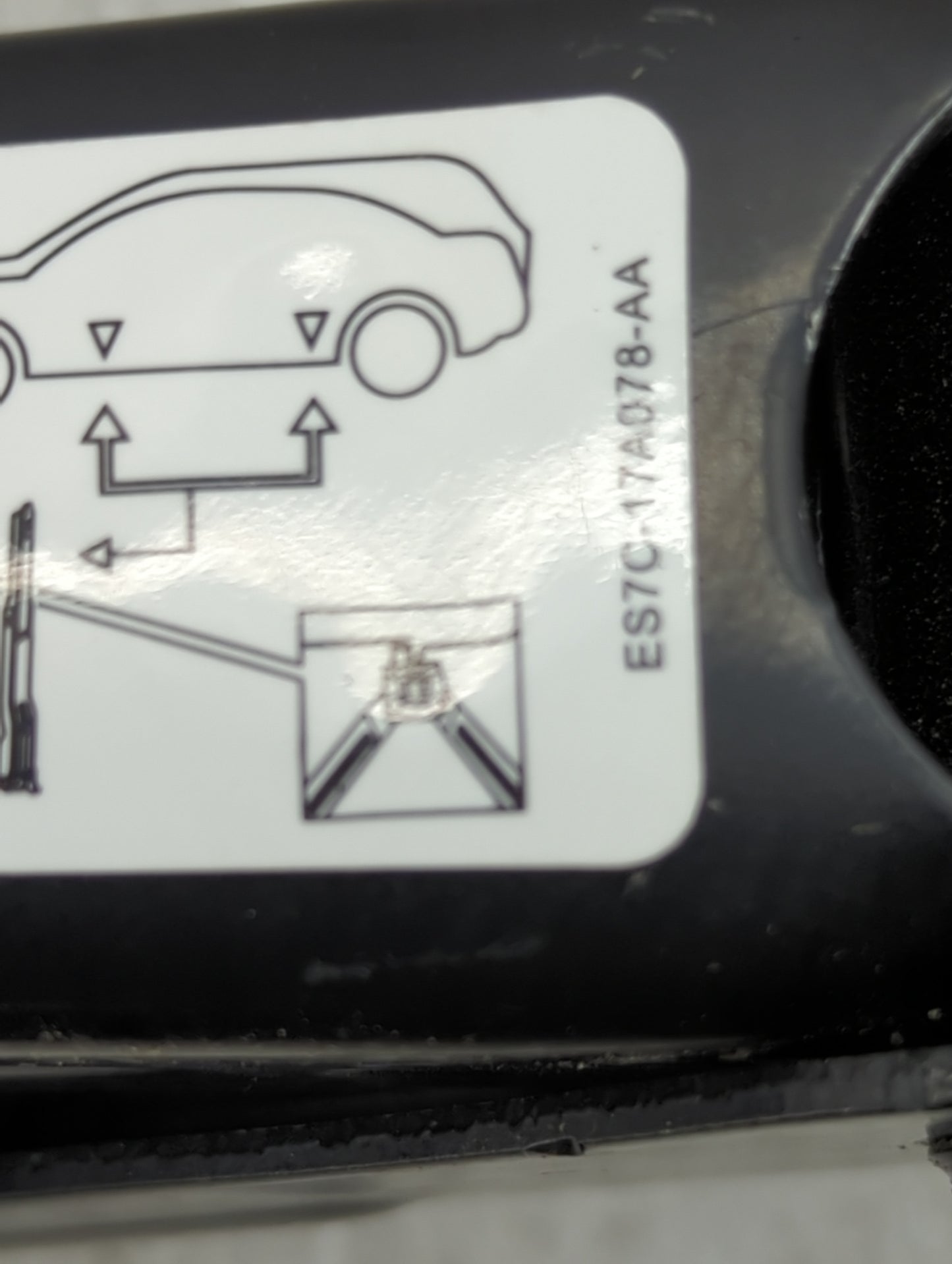 2016 Ford Fusion Spare Scissor Car Jack - Oemusedautoparts1.com