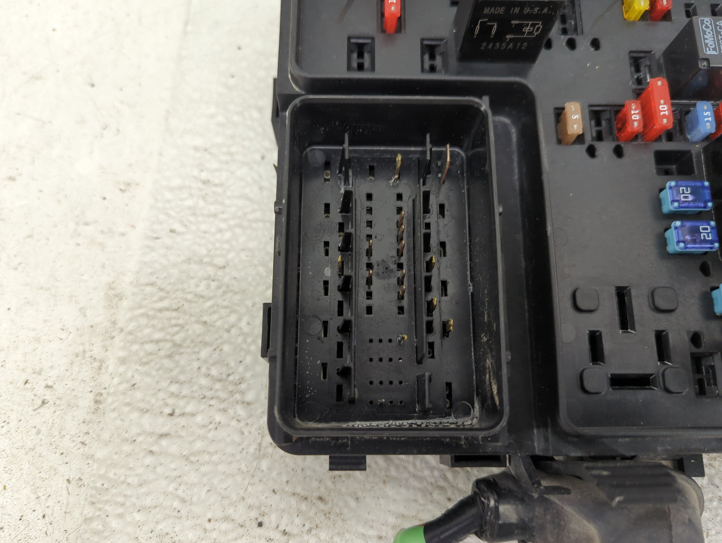 2015-2016 Ford Fusion Fusebox Fuse Box Panel Relay Module P/N:FG9T-14A067-AC 8T2T-14B192-AA Fits Fits 2015 2016 OEM Used Aut