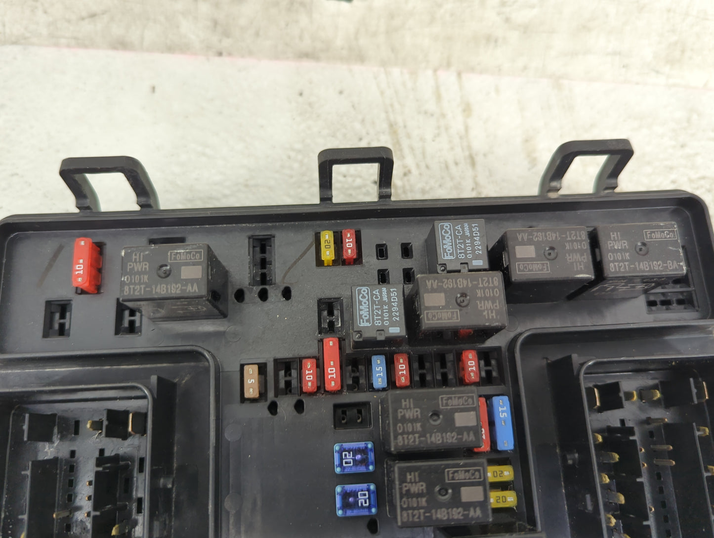 2015-2016 Ford Fusion Fusebox Fuse Box Panel Relay Module P/N:FG9T-14A067-AC 8T2T-14B192-AA Fits Fits 2015 2016 OEM Used Aut