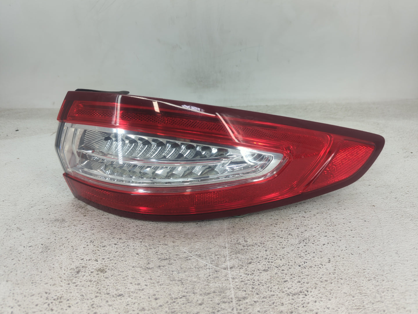 2013-2016 Ford Fusion Tail Light Assembly Passenger Right OEM P/N:DS73-13404-AM Fits Fits 2013 2014 2015 2016 OEM Used Auto 