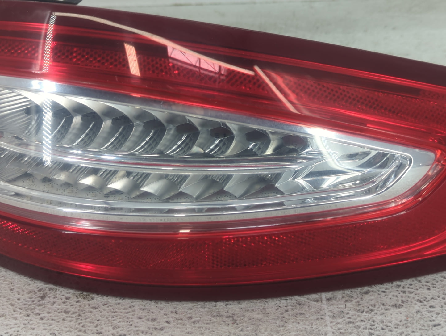 2013-2016 Ford Fusion Tail Light Assembly Passenger Right OEM P/N:DS73-13404-AH Fits Fits 2013 2014 2015 2016 OEM Used Auto 