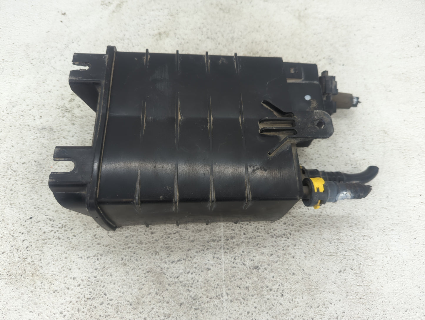 2016 Ford Fusion Fuel Vapor Charcoal Canister 1437113 - Oemusedautoparts1.com