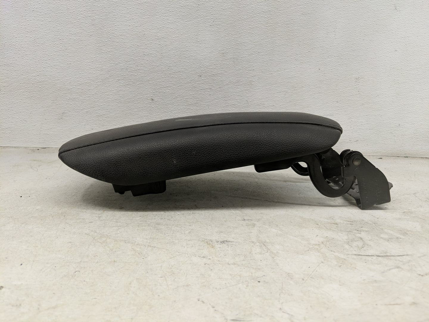 2016 Ford Fusion Center Console Armrest Cover Lid Fits OEM Used Auto Parts - Oemusedautoparts1.com