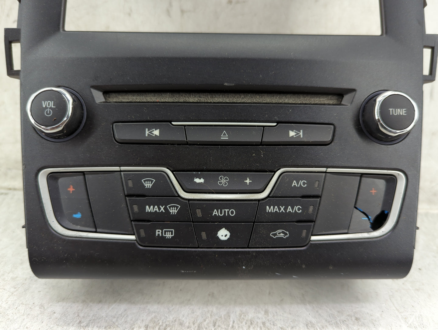 2016-2020 Ford Fusion Radio Control Panel - Oemusedautoparts1.com