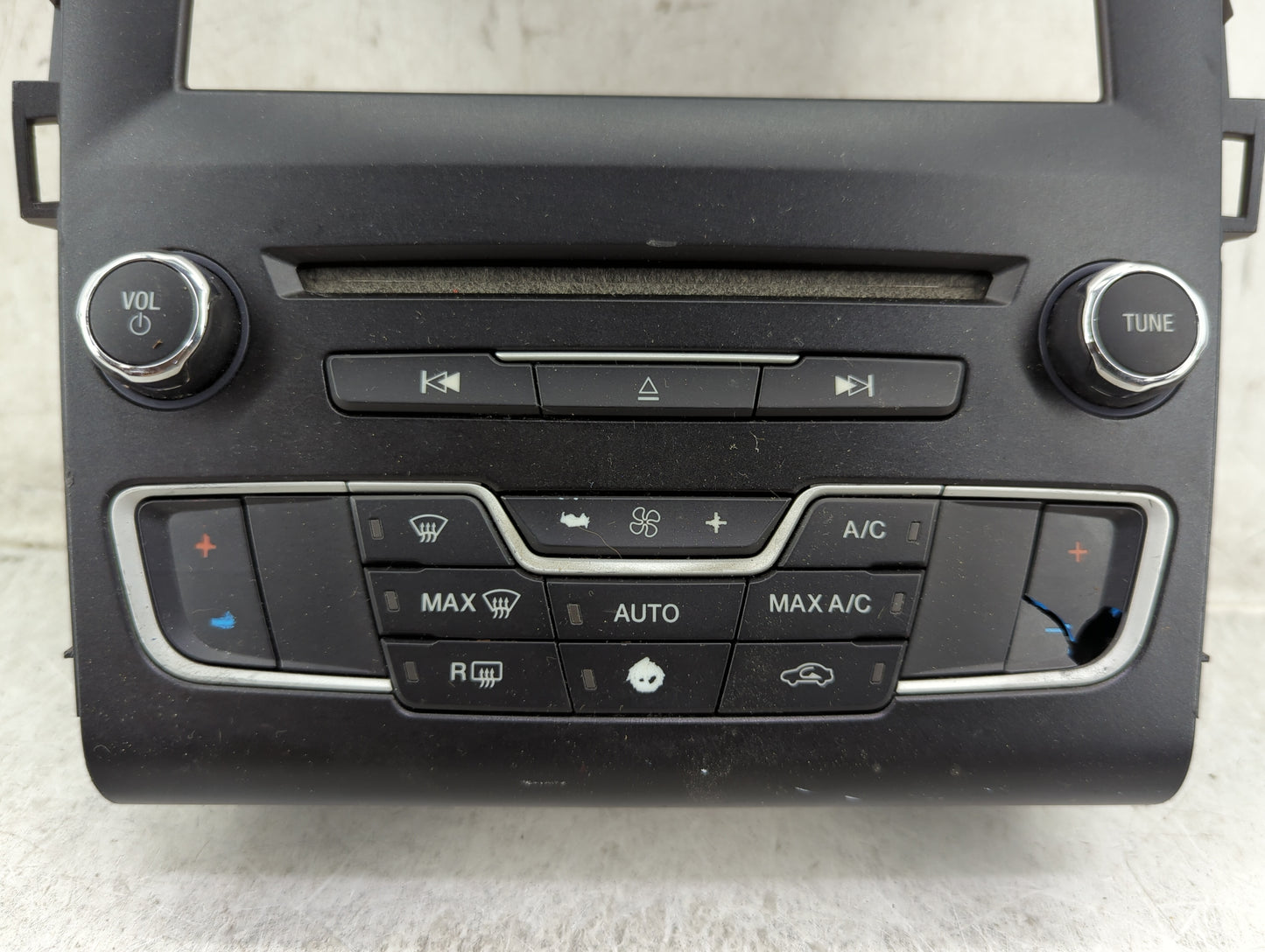 2016-2020 Ford Fusion Radio Control Panel - Oemusedautoparts1.com