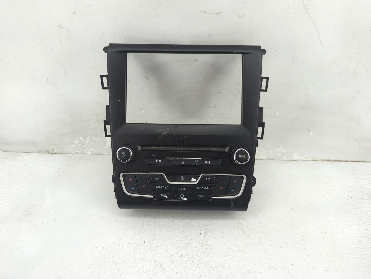 2016-2020 Ford Fusion Radio Control Panel - Oemusedautoparts1.com