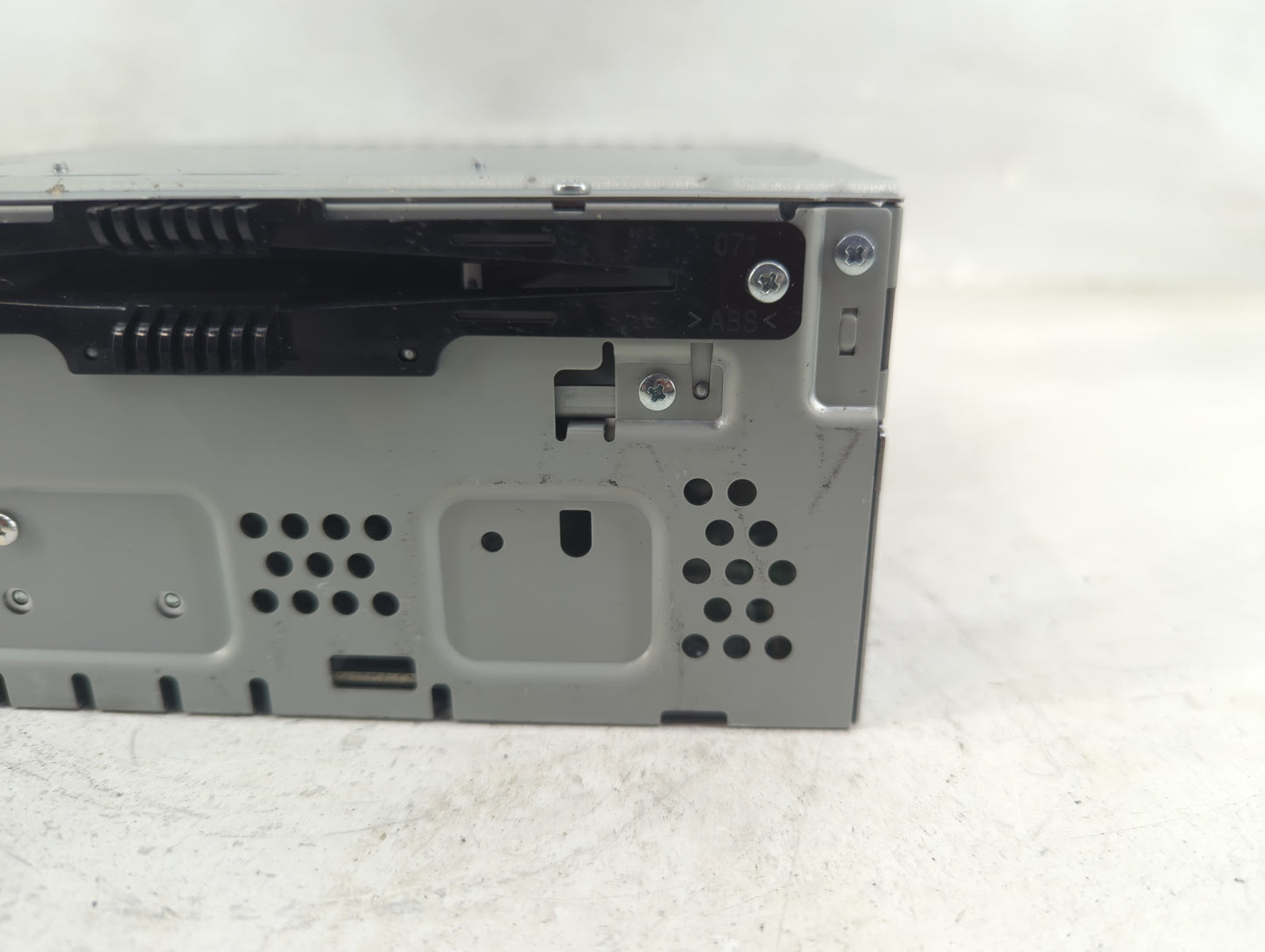 2016 Ford Fusion Radio AM FM Cd Player Receiver Replacement P/N:CQ-CJ15N04MA Fits OEM Used Auto Parts - Oemusedautoparts1.co