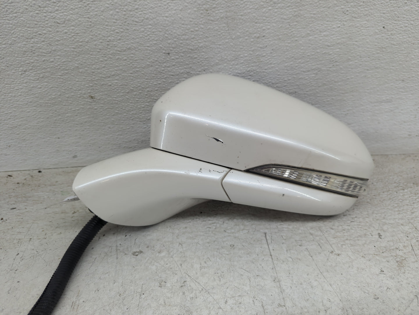 2015-2017 Ford Fusion Driver Side View Mirror - Left Door Mirror OEM Used - Oemusedautoparts1.com