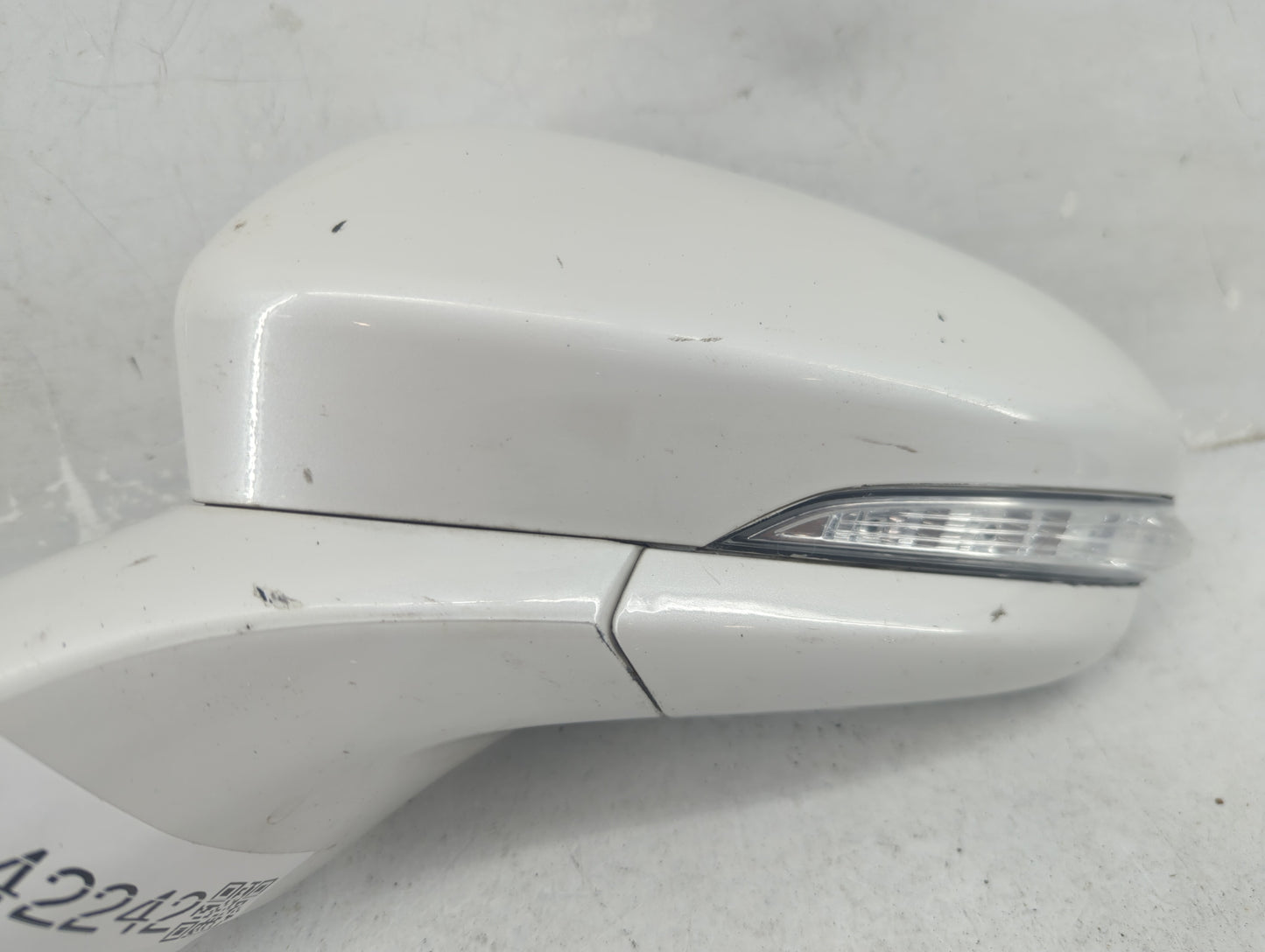 2015-2017 Ford Fusion Driver Side View Mirror - Left Door Mirror OEM Used - Oemusedautoparts1.com